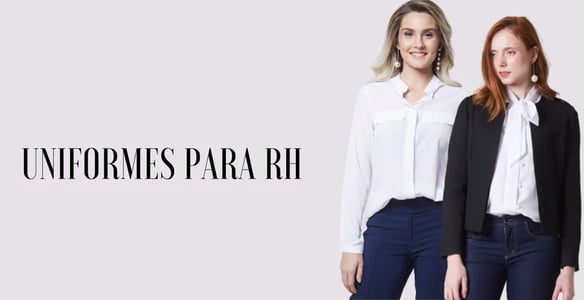 Duas mulheres vestindo modelos de uniforme para RH.