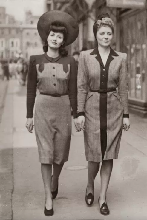 mulheres-usando-tailleur
