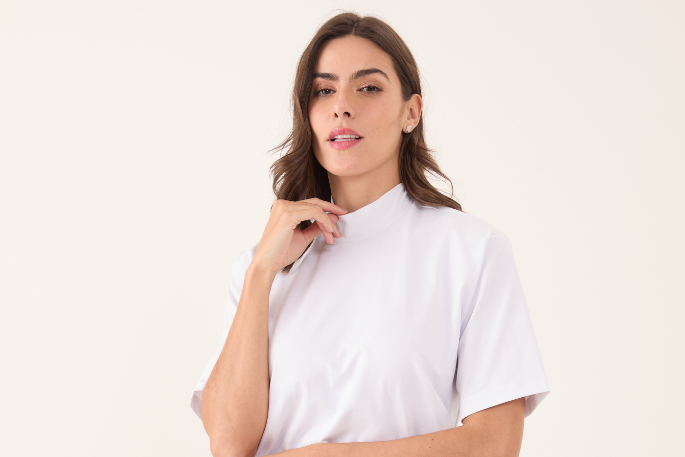 Blusa Gola Alta: 4 combinações para investir no visual corporativo