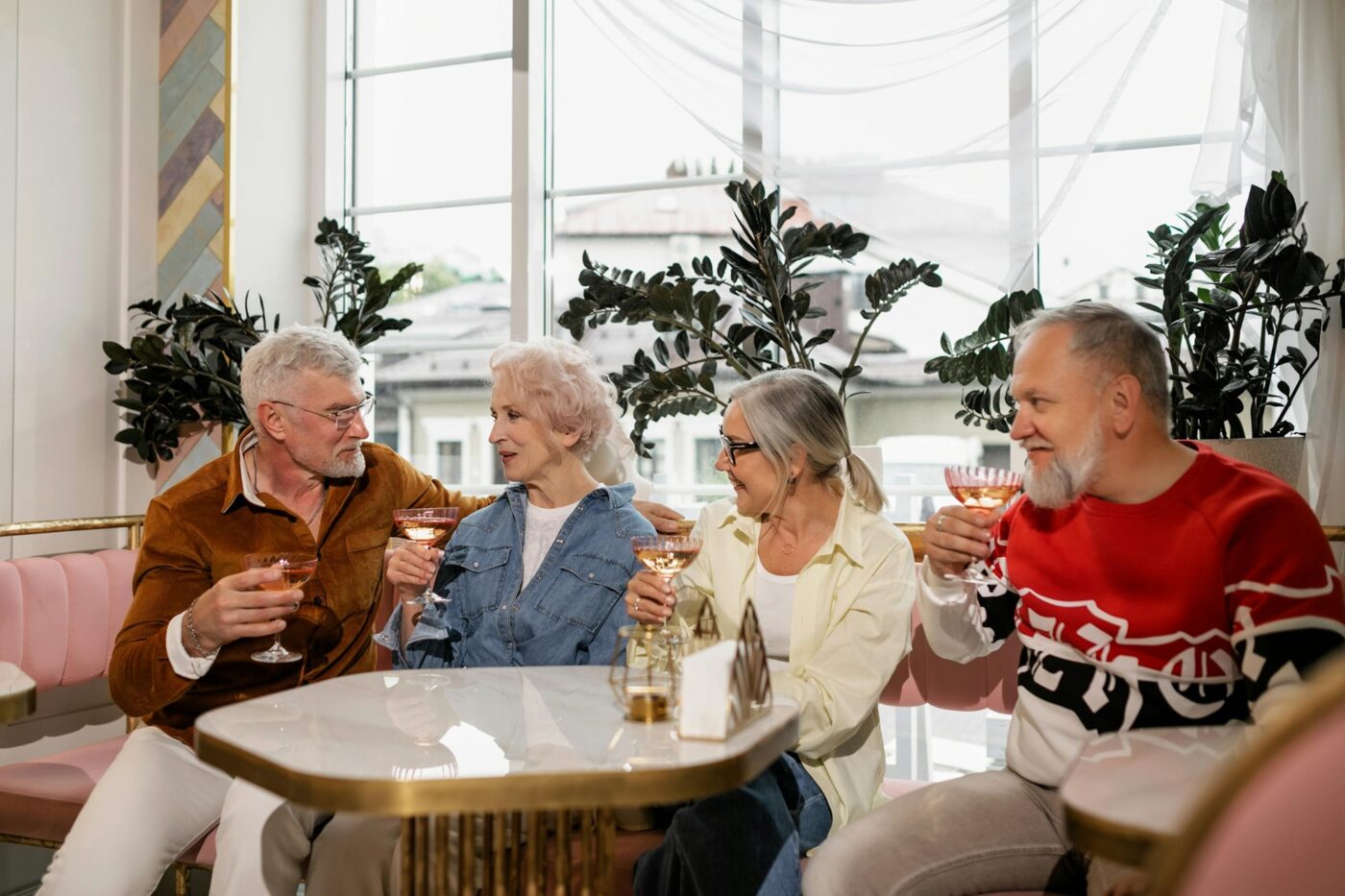 GERAÇÃO AGELESS: QUANDO IDADE NÃO DEFINE ESTILO NEM CARREIRA